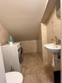 Spacious city flat with courtyard - Košice - 9