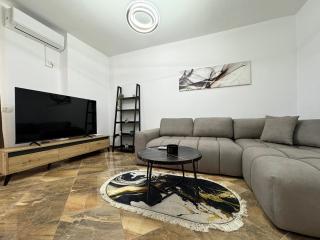 City Center Gem with Jacuzzi & Terrace - Durazzo - 6