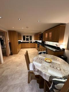 Stylish Happiness Home - Surrey - - 9