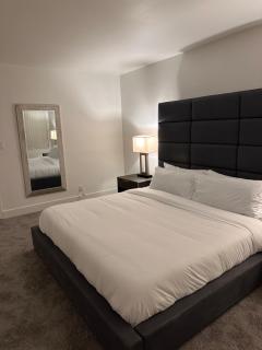 Warm and Welcoming - Los Angeles - 6