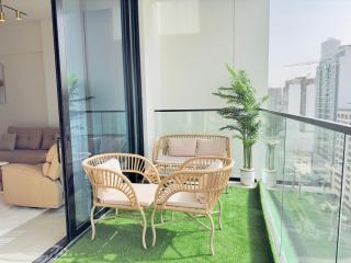 1002, Fantastic Stay at Binghatti Lavender Tower, JVC - 3