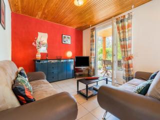 Serene Holiday Home in Les Salelles with Swimming Pool - Chambonas - 2
