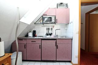 Üüs Hüs, App. 2 - 7