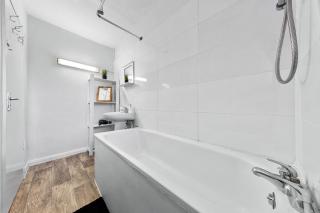 Brixton FBS Hub, Coziest in town - Londres - 8