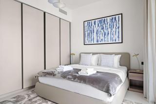 Silkhaus Waterfront 1BR in Marina Vista Tower - 3