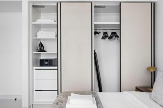 Silkhaus Waterfront 1BR in Marina Vista Tower - 2