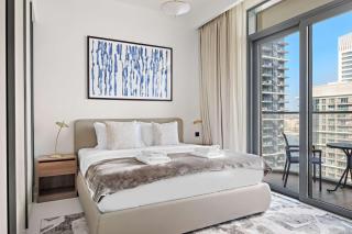 Silkhaus Waterfront 1BR in Marina Vista Tower - 1