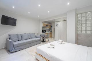 Modern apt at Thisio next to the metro station - Atene - 0