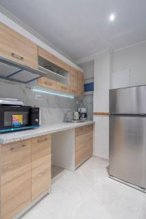 Modern apt at Thisio next to the metro station - Athens - 5