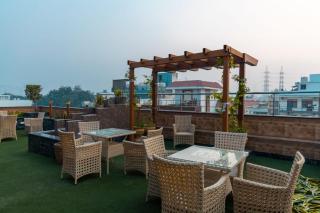 Platinum Palace Medanta Medicity - 4