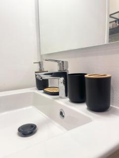 Jungle Room - Atypique - Spacieux - WIFI - TV 4K - Vue Sur Ville - Confort - Rouen - 1