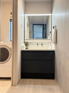Crystal Flame Lodge Miyoshi 4 - - 3