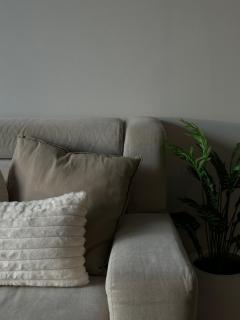 Entire apartment near train station with pool & views - Ban Song Hong - 7