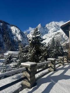 Hotel Aiguille Noire - Courmayeur - 9