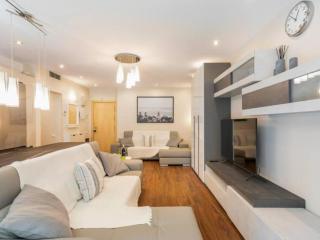 Modern Apartment in Lloret - 200 Steps from the Sea! - Lloret de Mar - 8