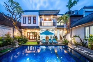Peaceful 4BRVilla Seminyak Near Beach & Attraction - 9