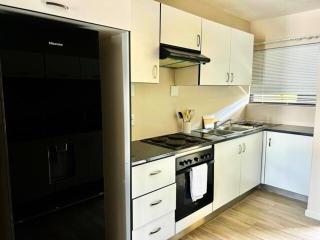 Fifis self catering apartment - 5