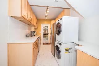 Charming Two-Master Queen Bedroom in Washington DC - 2