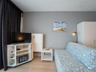 Studio Blue Sand I with lateral sea view by Interhome - Blankenberge - 4