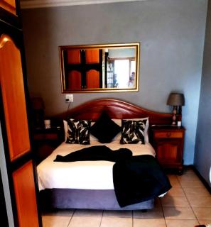 Lagoon Breeze Guest House - 3