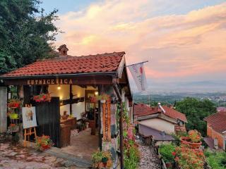 Kutmichevica Restaurant & Boarding house - 9