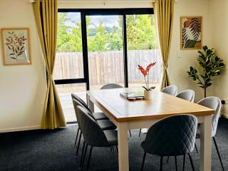 Stylish Home Away from Home - Rotorua - 6