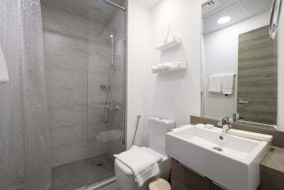 Stylish 1-Bedroom Apartment with Premium Amenities - 3