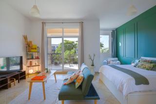 Spacious studio in a green oasis - 0