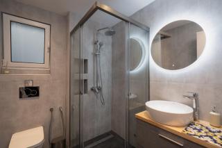 Prime location 1BR Hill Aprtm - Athens - 6