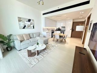 Comfortable 1br Jvc Balcony Parking - 0