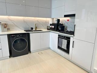 Comfortable 1br Jvc Balcony Parking - 6