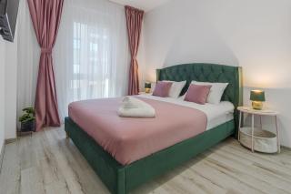 Blush & Olive Retreat - Oradea - 2