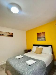 Studio Sleeps 2 with Internet Access - 8