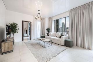 Breathtaking Views & Contemporary Comfort in the Heart of Downtown - 0