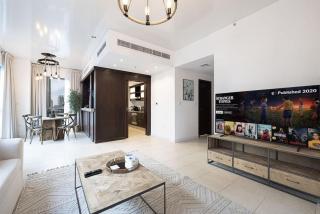 Breathtaking Views & Contemporary Comfort in the Heart of Downtown - 8