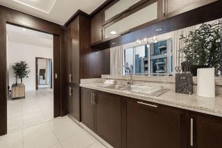 Breathtaking Views & Contemporary Comfort in the Heart of Downtown - 1