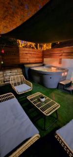 Maison Plus Belle La Nuit avec jacuzzi privé - 5