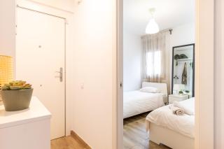 Josep Tarradellas Entire Apartment - 8