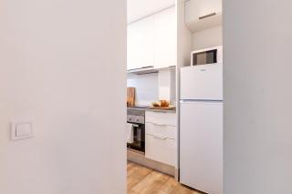 Josep Tarradellas Entire Apartment - 5