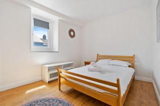 Cozy 3BR Townhome Walk to City Center & Park Free - Lussemburgo - 0