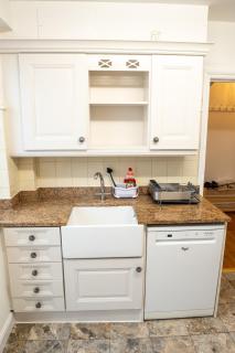 Modern 2 bed Bromley House - - 6