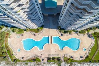 Silver Beach Towers W1004 - 2