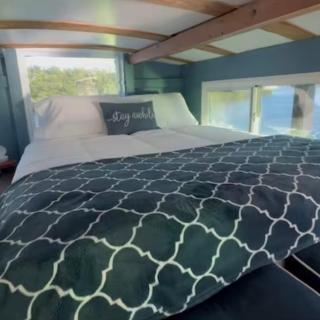 The Burrow-a floating cabin - - 2