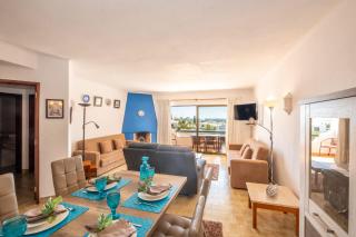 Apartment Luna - Resort with a pool area with a lounge bar - 7