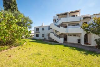 Apartment Luna - Resort with a pool area with a lounge bar - Albufeira - 3