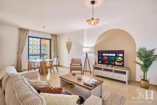 Stunning views of Dubai Sea, Dubai Eye & JBRWalk - 9