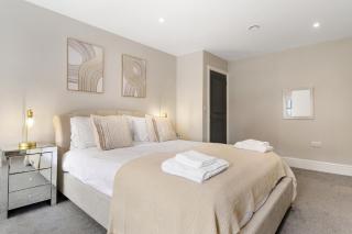 WhiskAwayStays - Victoria House - Apartment 2 - 4