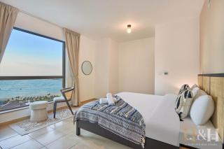 Stunning views of Dubai Sea, Dubai Eye & JBRWalk - 5