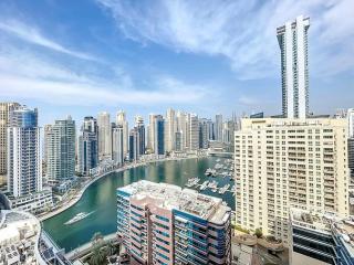 Vacationer I Hidden Gem in Marina l 3 Bedroom I Yacht Views, Free Pool, Gym & Wi-Fi - 5