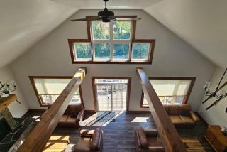 Modern Memories 8BR Hillside Chalet w BBQ, Laundry and 6.5WR - The Blue Mountains - 9